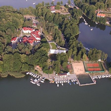 Hotel Osrodek Szkoleniowo - Wypoczynkowy Guzianka Ruciane-Nida Exterior foto