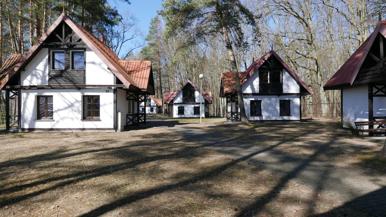 Hotel Osrodek Szkoleniowo - Wypoczynkowy Guzianka Ruciane-Nida Exterior foto