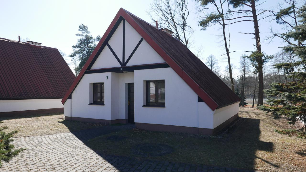 Hotel Osrodek Szkoleniowo - Wypoczynkowy Guzianka Ruciane-Nida Exterior foto